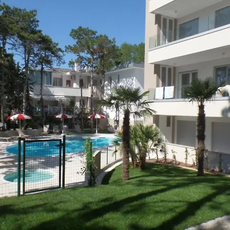 Flat For Five Guests In A Modern Apartmán Bibione